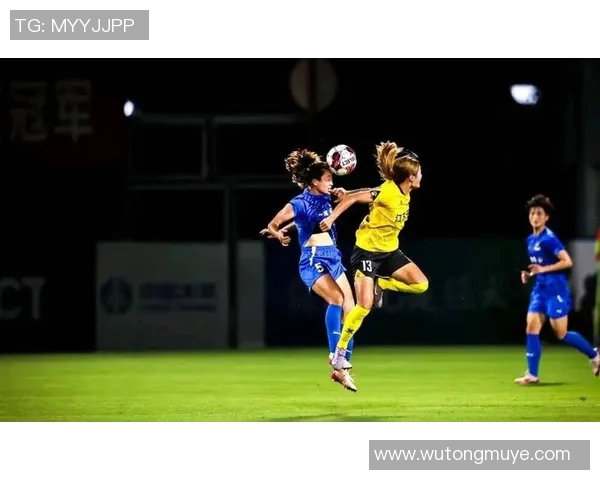 绰号巴熊的足球明星如何在绿茵场上书写传奇人生与辉煌成就